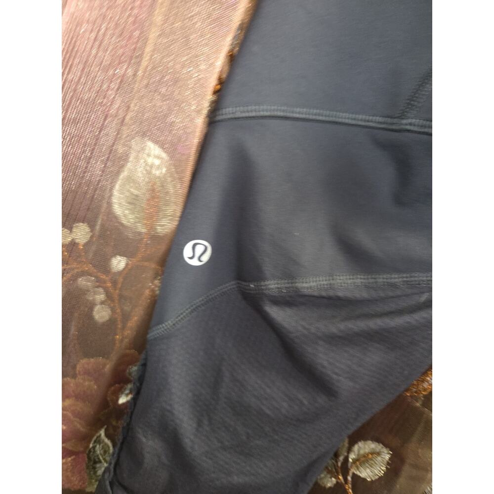 Lululemon Run Fast Free Crop Leggings Reflective Ruffle Trim Black Size 10 - Picture 6 of 10